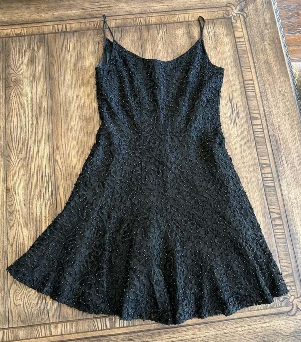 Carmen Marc Valvo for Caché Black Beaded Lace Fit & Flare Cocktail Dress Size 6